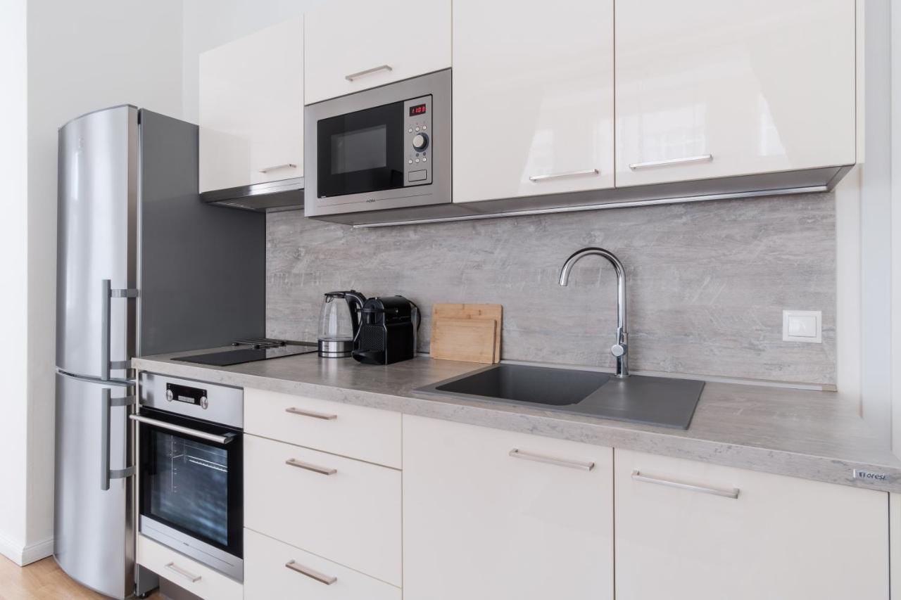 Luminous Apartment For 2 Near Wenceslas Square By Prague Days Exterior photo